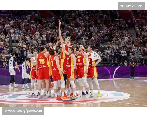 运动员赛场互动展现体育精神，对手间尊重超越胜负